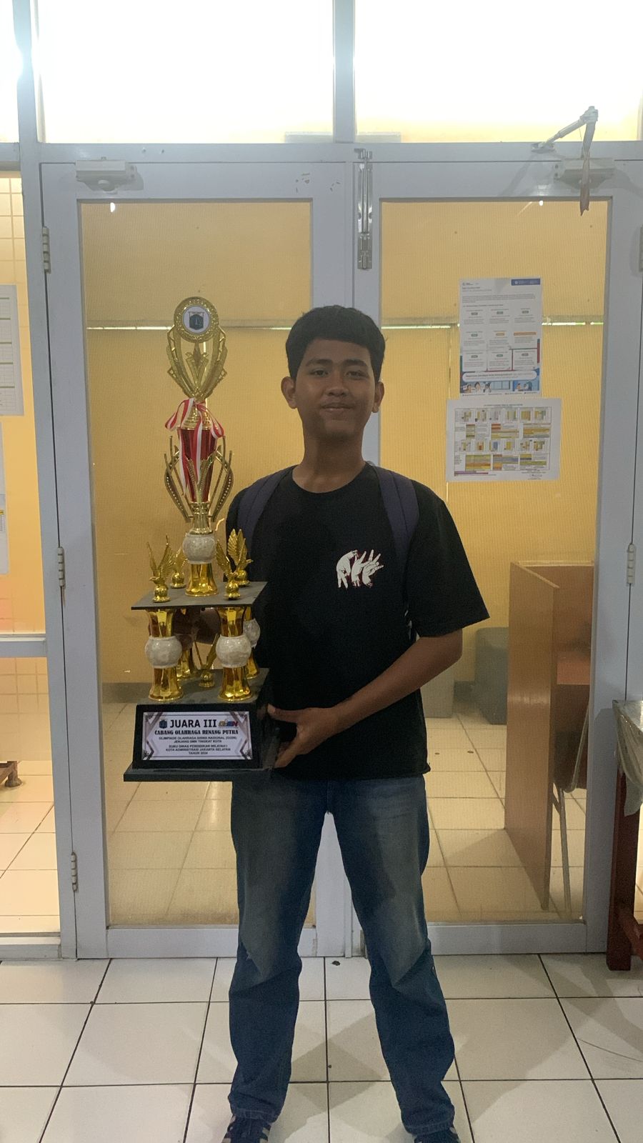 Juara III CABANG OLAHRAGA RENANG PUTRA ( O2SN ) Jenjang SMK Tingkat Kota,Sukudinas Wilayah 1 Kota administrasi Jakarta Selatan